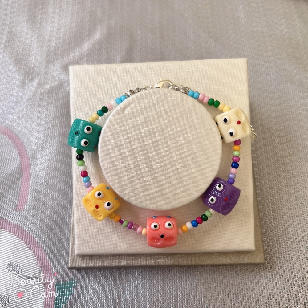 Fashion bracelet